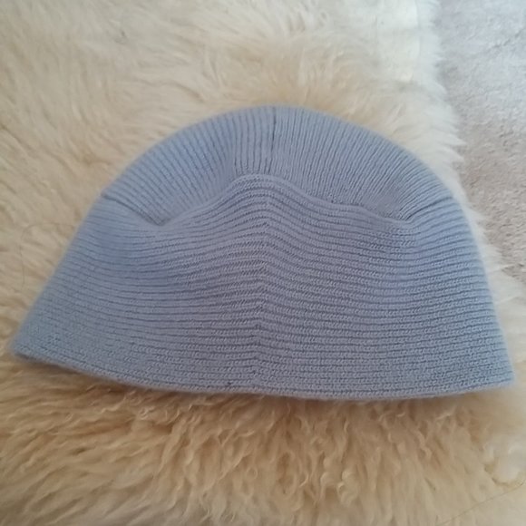 Aritiza Auxiliary Beanie 88% Cashmere in Light Blue - NWTags - Picture 3 of 16